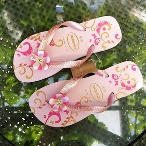 Havaianas pink floral flip flops